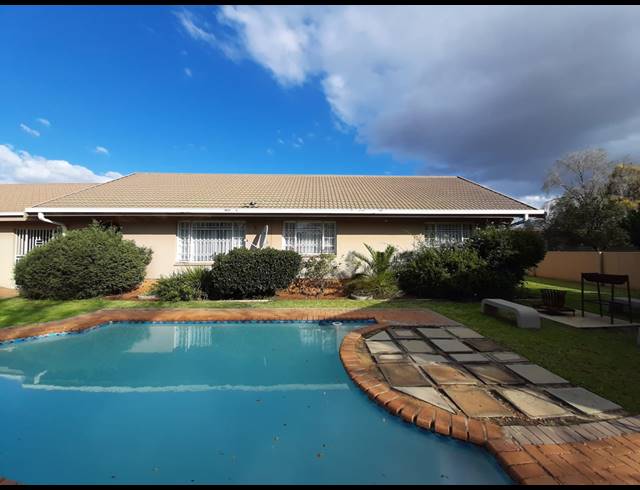 5 BEDROOM HOUSE TO LET IN VAALPARK